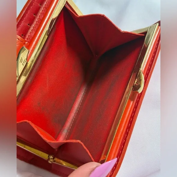 Louis Vuitton Vernis Kisslock Wallet Red Patent Leather Monogram Bifold COA - Picture 4 of 11